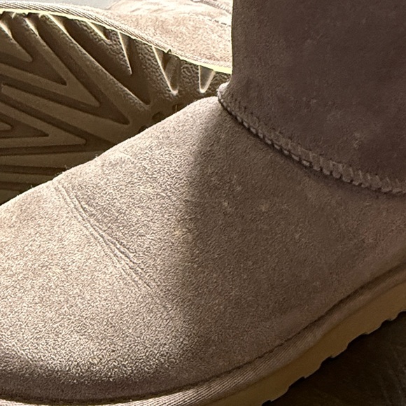 UGG Women's Brown Suede Winter Boots SZ 8- Box11 - Picture 7 of 7